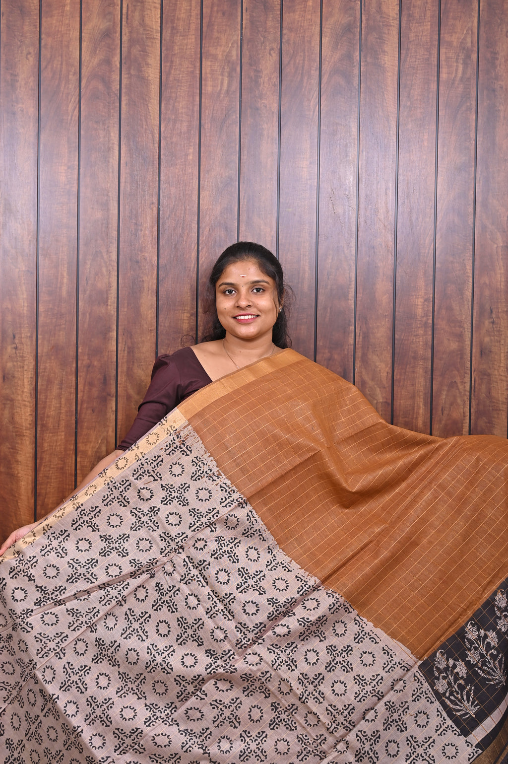 Semi Tussar Saree SLM-STS-0079 - Rust brown with a charcoal floral printed pallu - second view